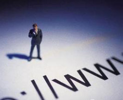 網(wǎng)站建設(shè)該不該自己注冊(cè)空間域名？